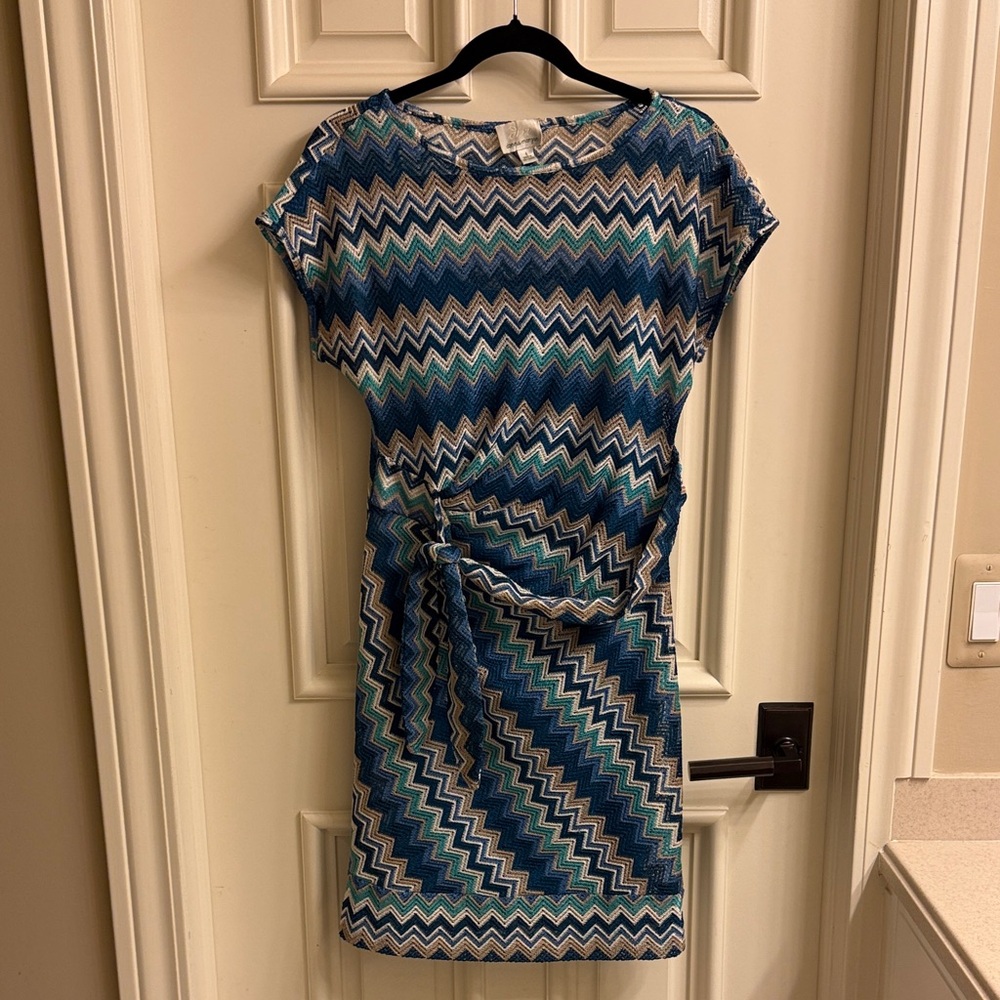 Donna Morgan Zigzag Blue and White Midi Dress